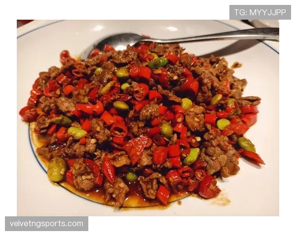 张志磊在家吃顿饭,光牛肉就得干掉一头牛? 张志磊在家吃顿饭,光牛肉就得干掉一头牛?